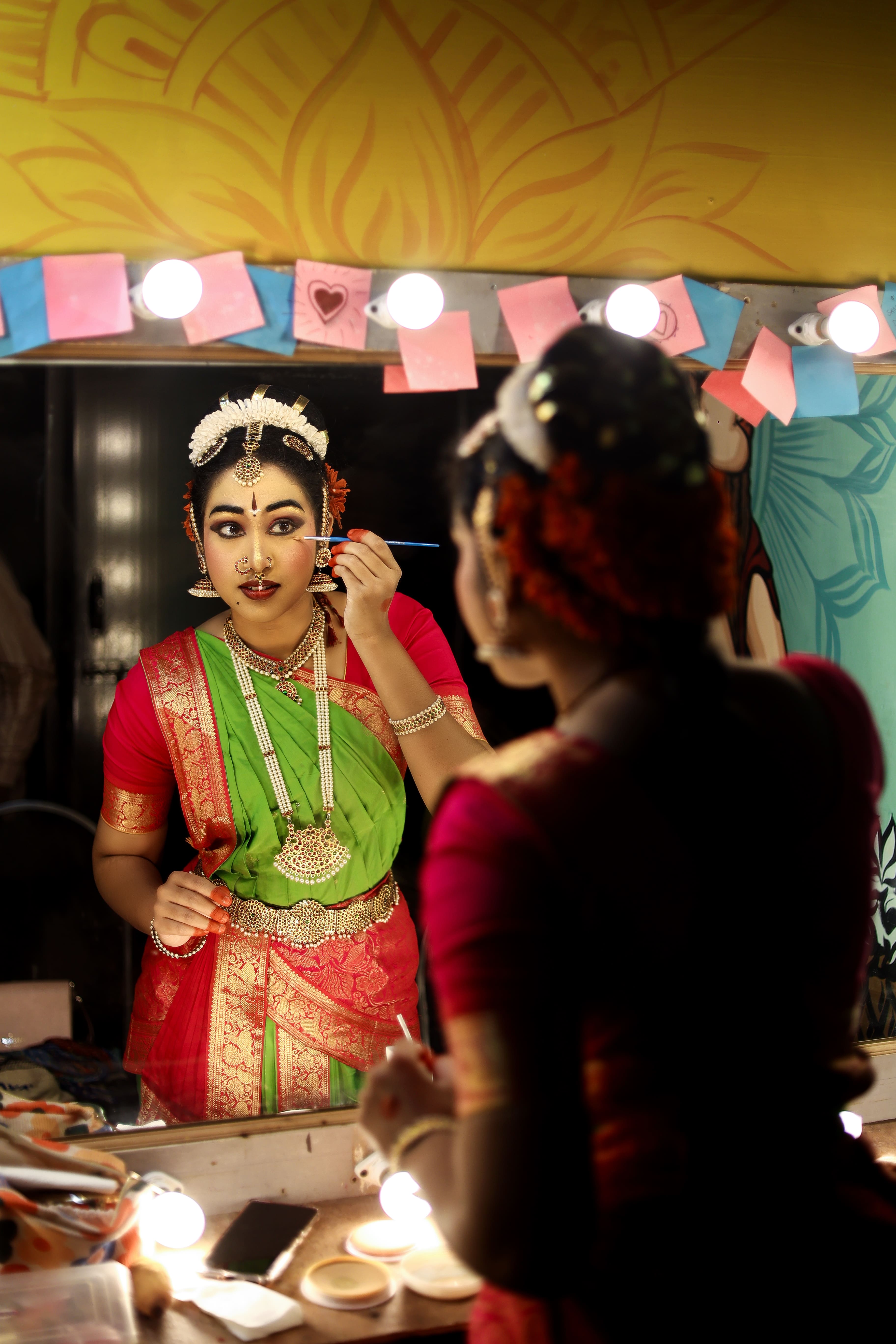 Bharatanatyam Dancer, Classical Dance Photography, Bharatanatyam Makeup, Indian Classical Dance, Bharatanatyam Costume, Traditional Dance Portrait, Backstage Dance Photography, South Indian Classical Dance, Temple Jewellery, Dance Artist Portrait