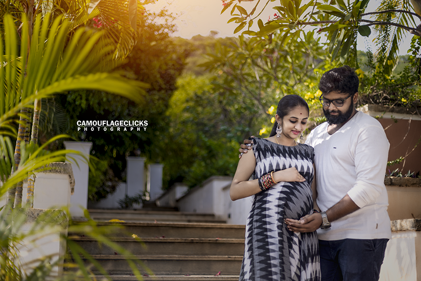 Outdoor maternity photography poses