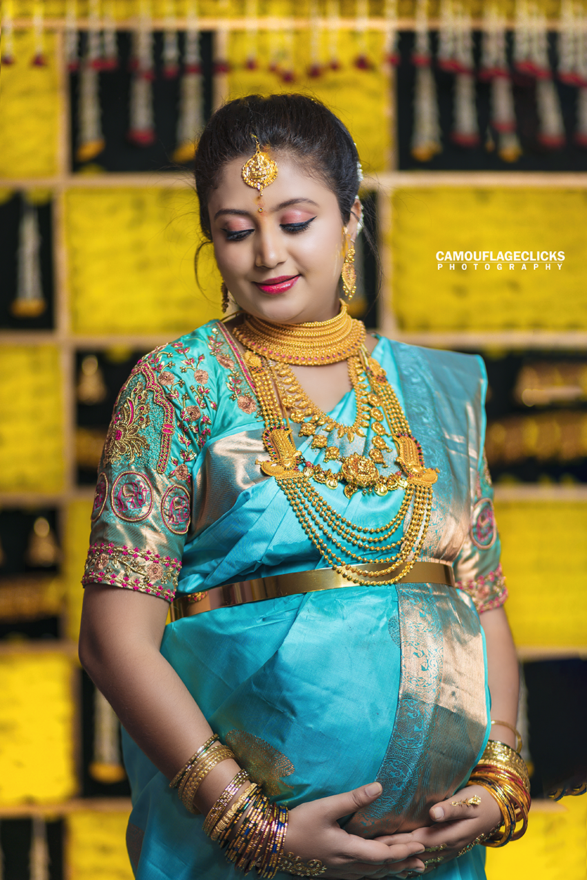 baby shower candid photo poses