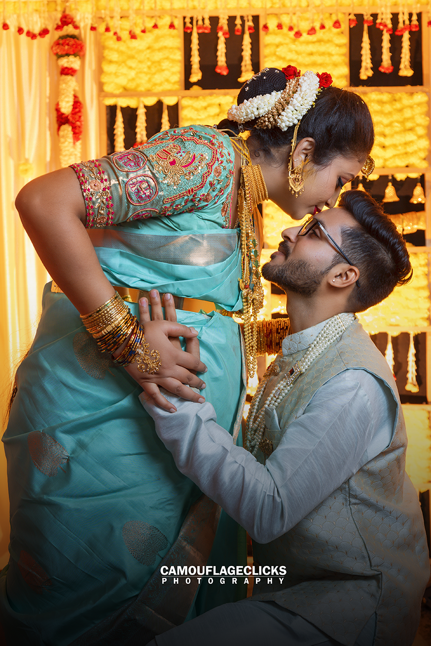 baby shower candid photo poses